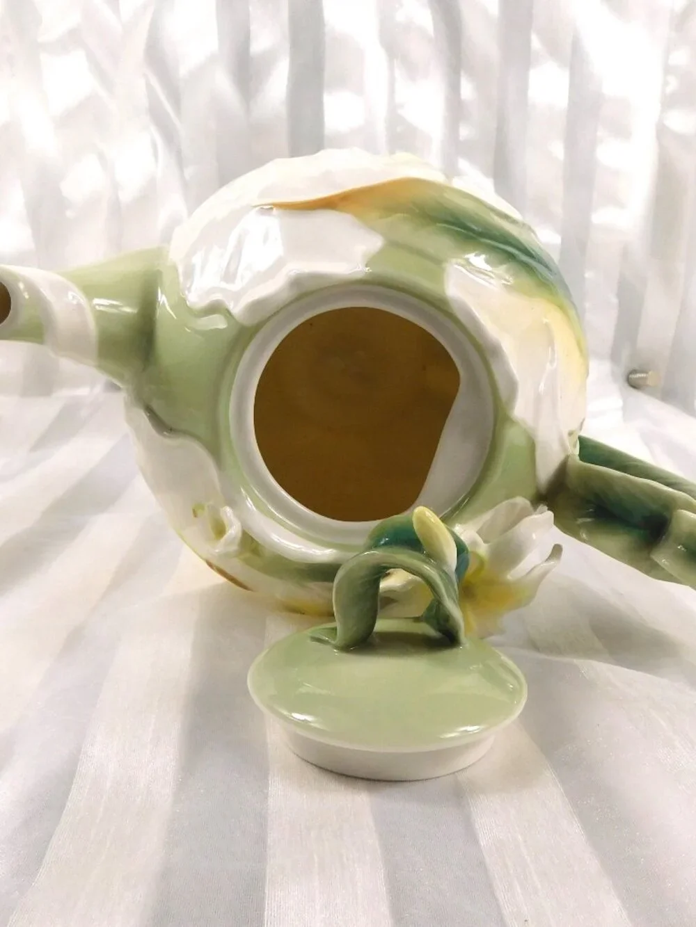 Pier 1 Teapot in Ginger Lily # 27151